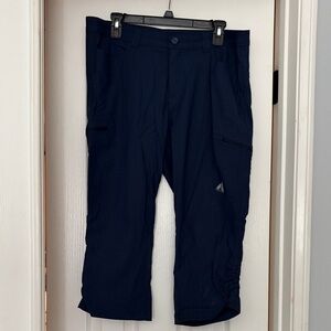 Women’s Eddie Bauer First Ascent Guide Pro Capris - size 14 - navy blue